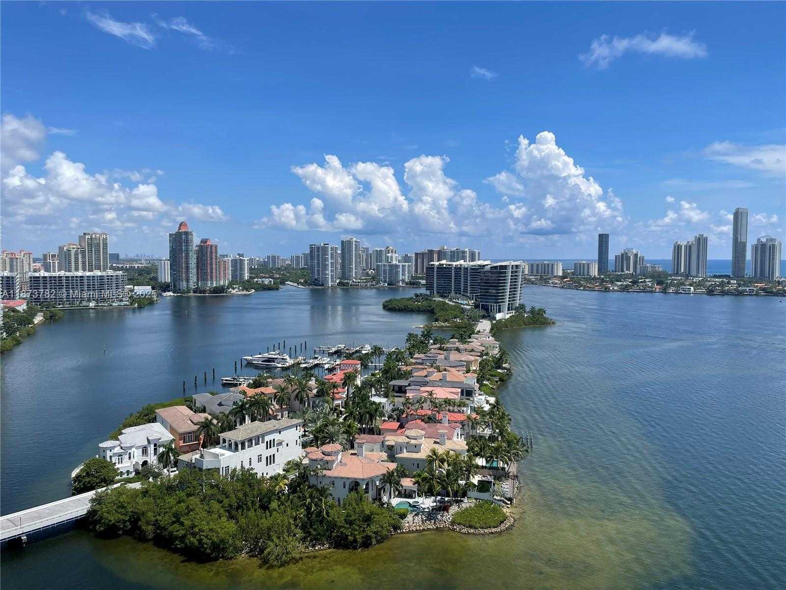 Small Image of 3000 ISLAND BLVD #2405, Aventura Number 2