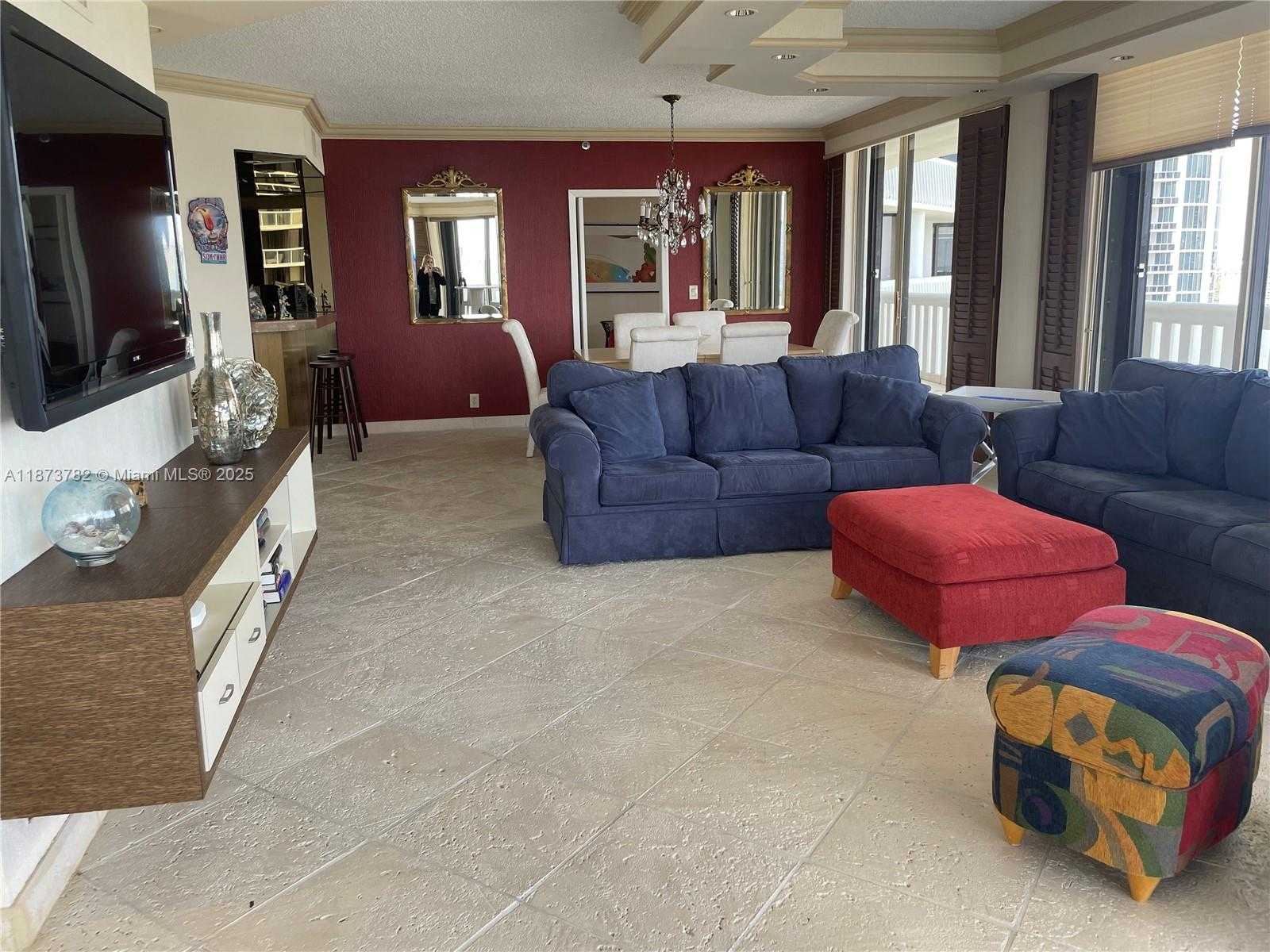 Small Image of 3000 ISLAND BLVD #2405, Aventura Number 3