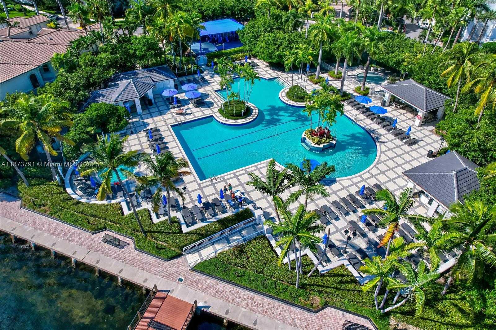 Small Image of 21050 POINT PL #605, Aventura Number 31