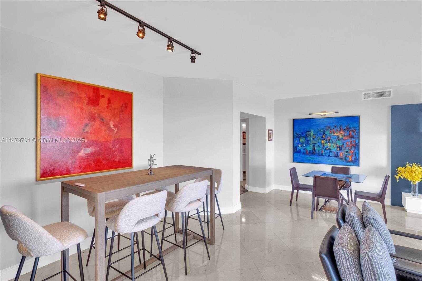 Small Image of 21050 POINT PL #605, Aventura Number 6