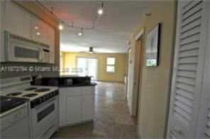 Small Image of 1005 8TH ST #PH-2, Miami Beach Number 9