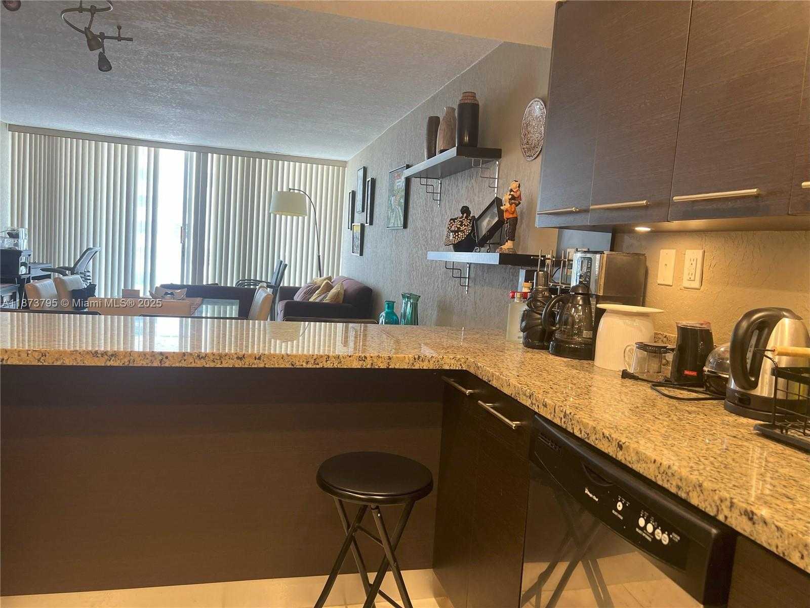 Small Image of 18051 BISCAYNE BLVD #1403, Aventura Number 11