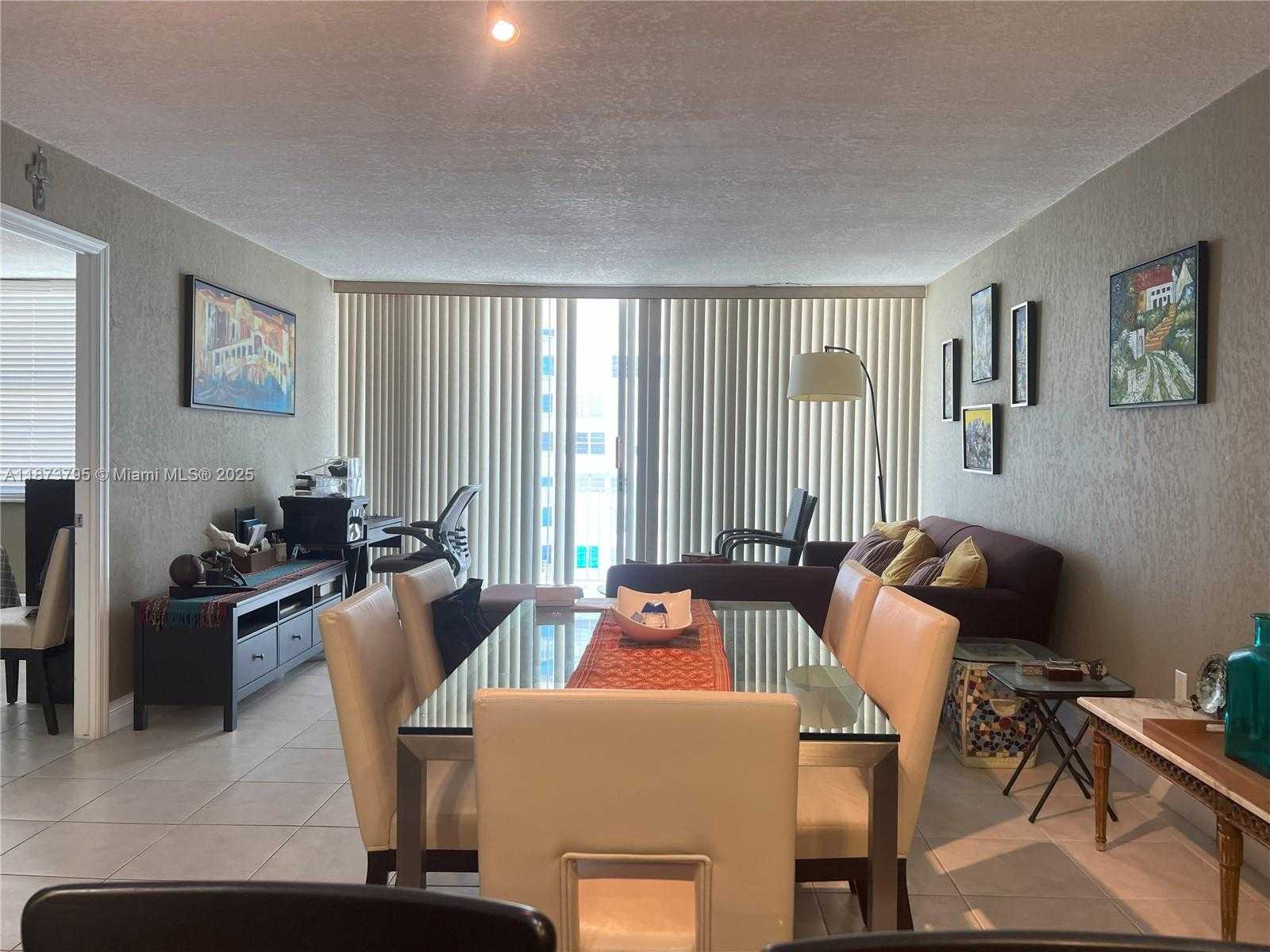 Small Image of 18051 BISCAYNE BLVD #1403, Aventura Number 22