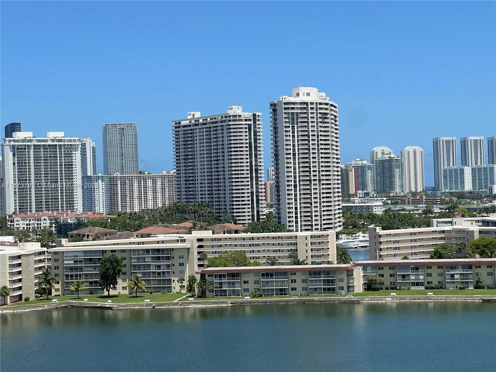 Small Image of 18051 BISCAYNE BLVD #1403, Aventura Number 4