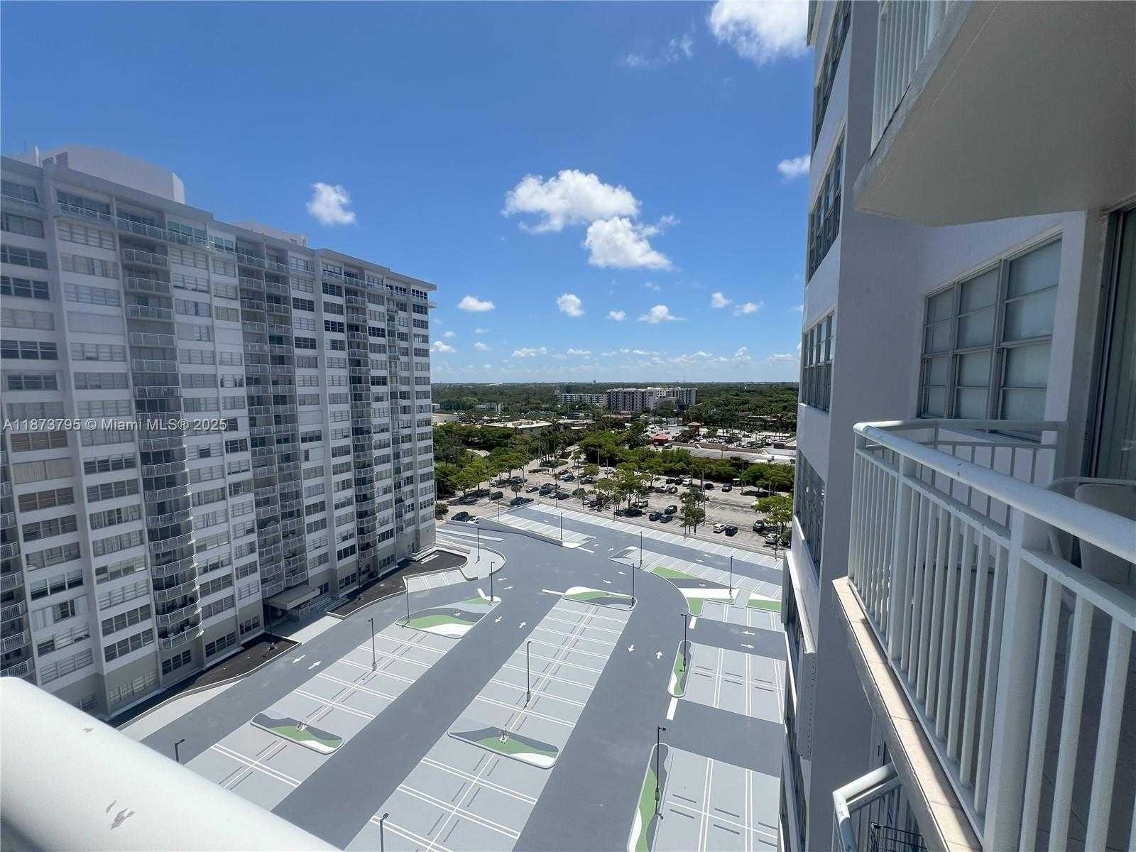 Small Image of 18051 BISCAYNE BLVD #1403, Aventura Number 6