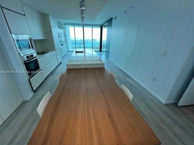 Small Image of 900 BISCAYNE BLVD #5605, Miami Number 11
