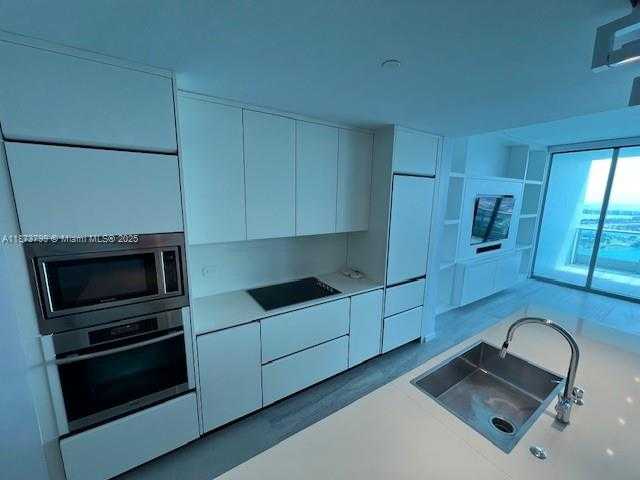 Small Image of 900 BISCAYNE BLVD #5605, Miami Number 12
