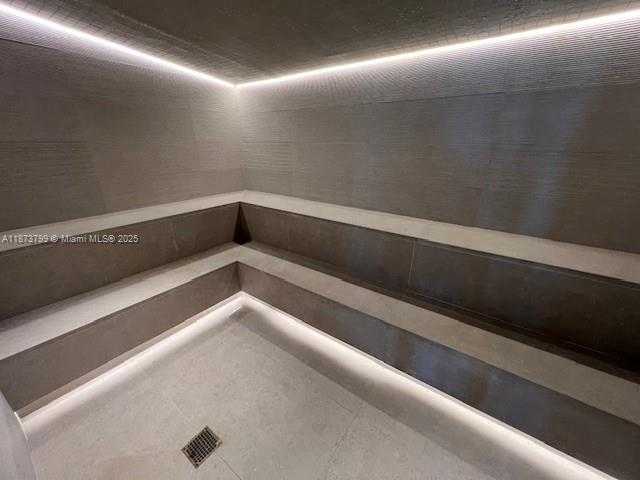 Small Image of 900 BISCAYNE BLVD #5605, Miami Number 51