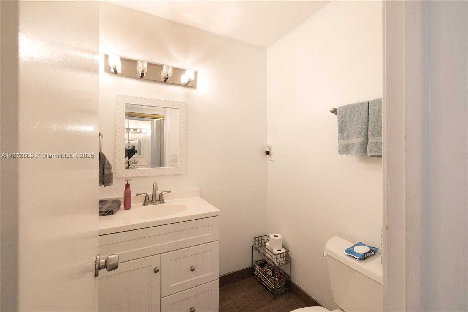 Small Image of 10600 LA PLACIDA DR #10600, Coral Springs Number 22