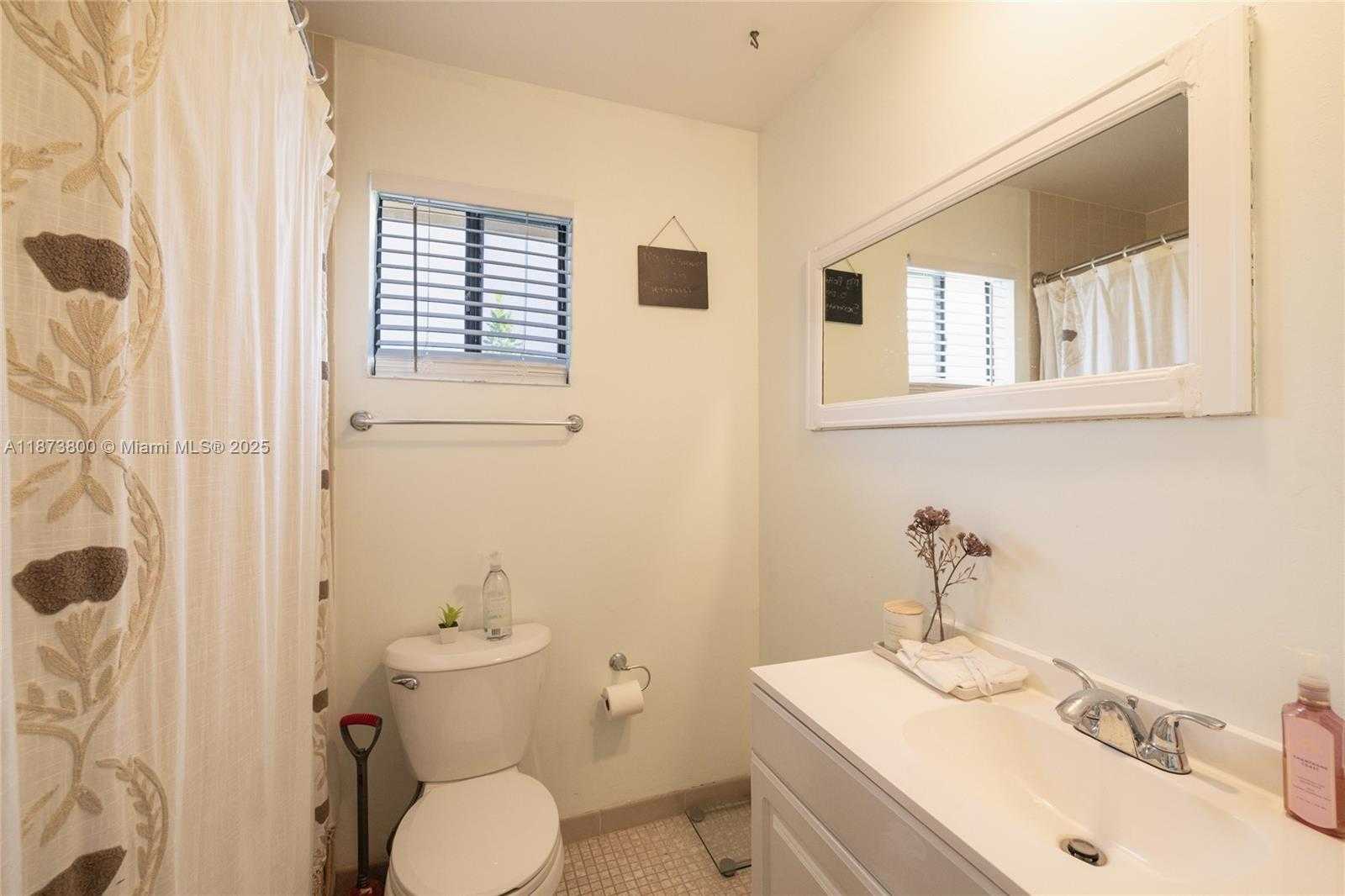 Small Image of 10600 LA PLACIDA DR #10600, Coral Springs Number 24
