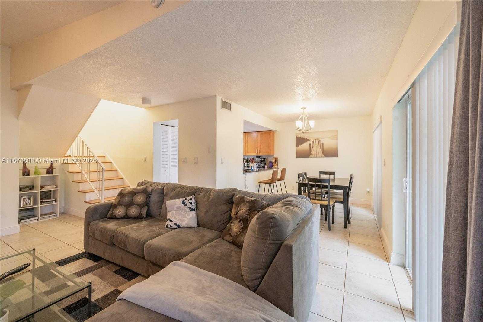 Small Image of 10600 LA PLACIDA DR #10600, Coral Springs Number 5