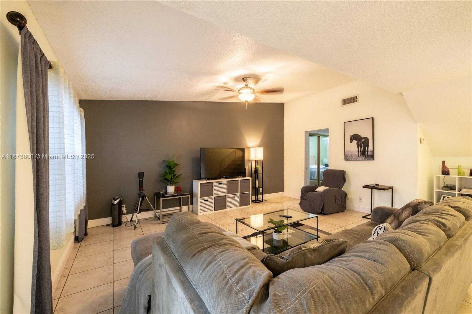 Small Image of 10600 LA PLACIDA DR #10600, Coral Springs Number 6