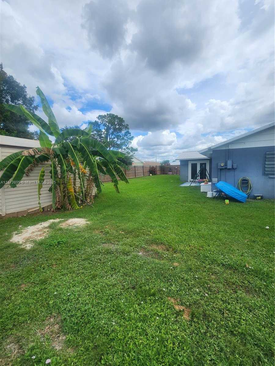 Small Image of 3012 PARKWOOD RD, Sebring Number 4