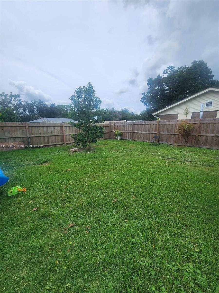 Small Image of 3012 PARKWOOD RD, Sebring Number 5