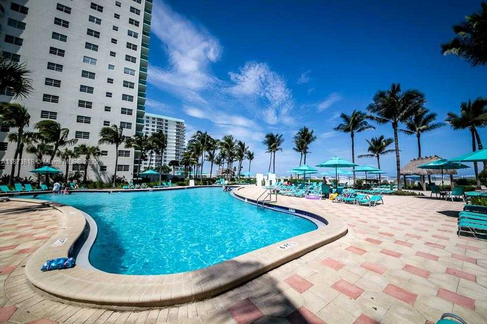 Small Image of Hollywood Number 42