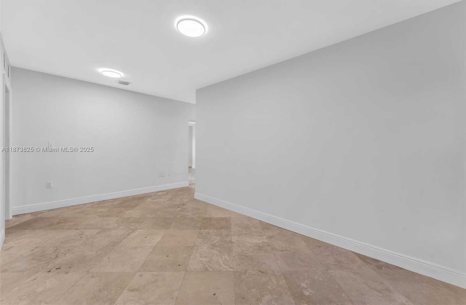 Small Image of 7920 NORTH WEST 171ST ST, Hialeah Number 14