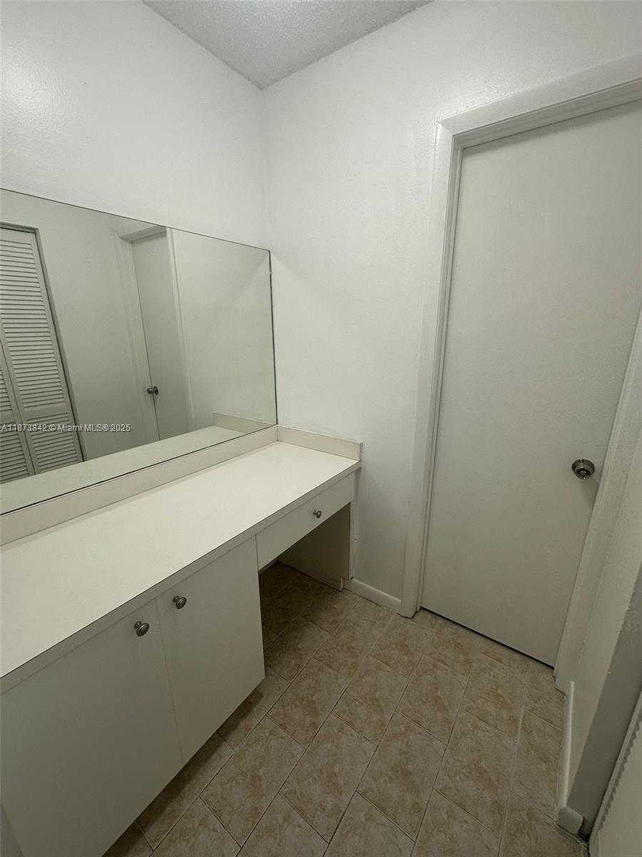 Small Image of 2690 WEST 76TH ST #102, Hialeah Number 14