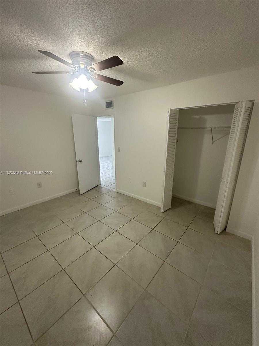 Small Image of 2690 WEST 76TH ST #102, Hialeah Number 7