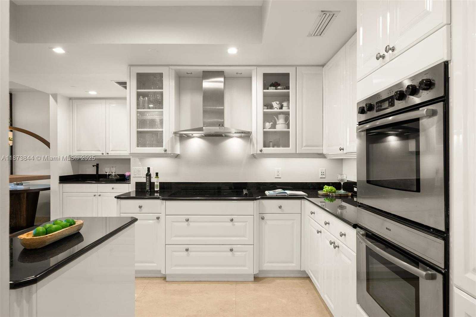 Small Image of 21200 POINT PL #1102, Aventura Number 15