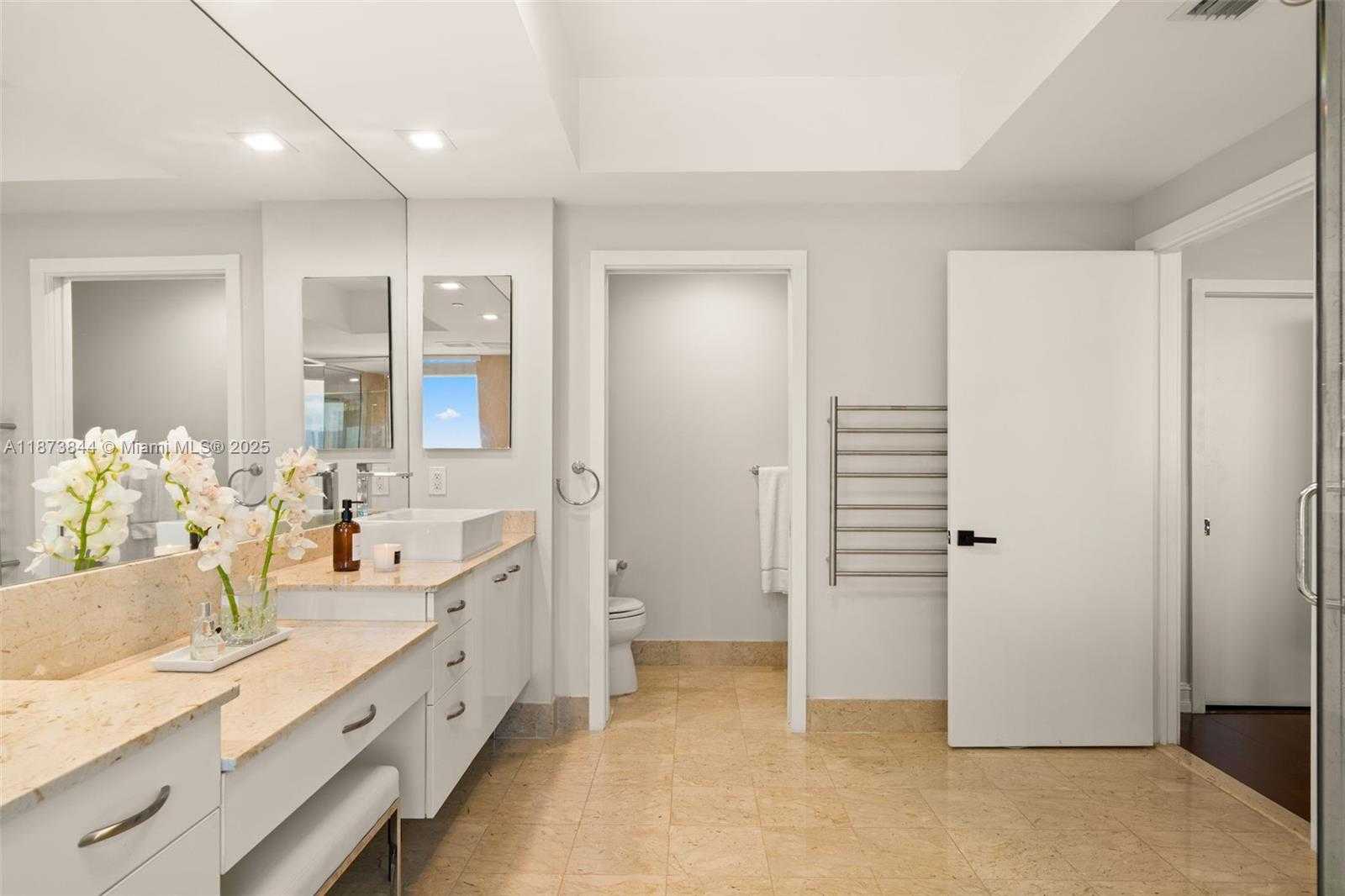 Small Image of 21200 POINT PL #1102, Aventura Number 21