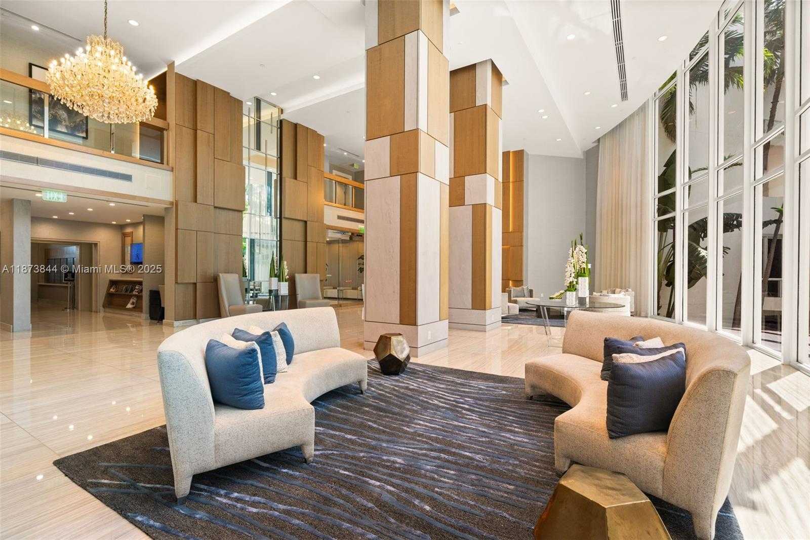 Small Image of 21200 POINT PL #1102, Aventura Number 34