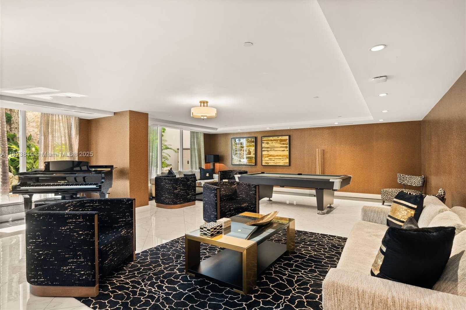 Small Image of 21200 POINT PL #1102, Aventura Number 35