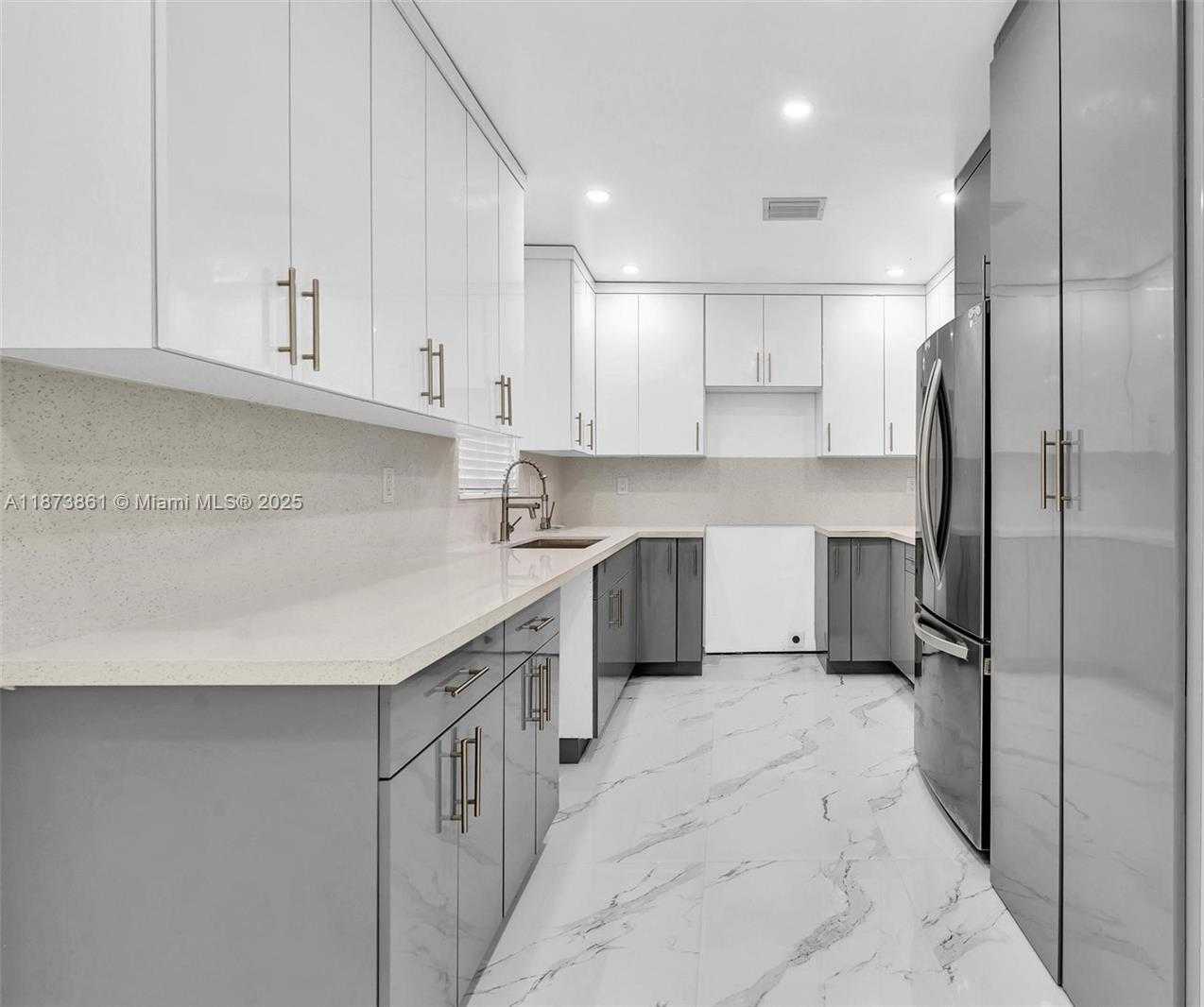 Small Image of 5850 NORTH EAST 3RD AVE, Miami Number 15