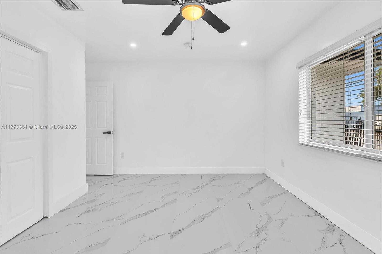 Small Image of 5850 NORTH EAST 3RD AVE, Miami Number 20