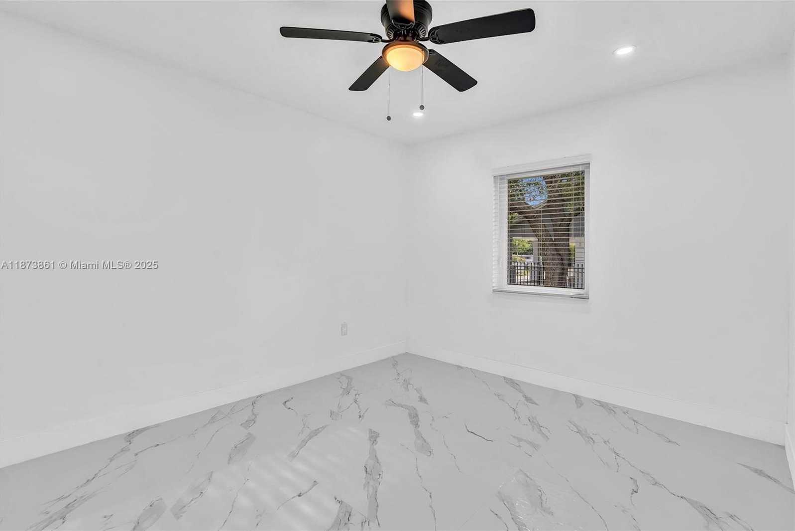 Small Image of 5850 NORTH EAST 3RD AVE, Miami Number 22