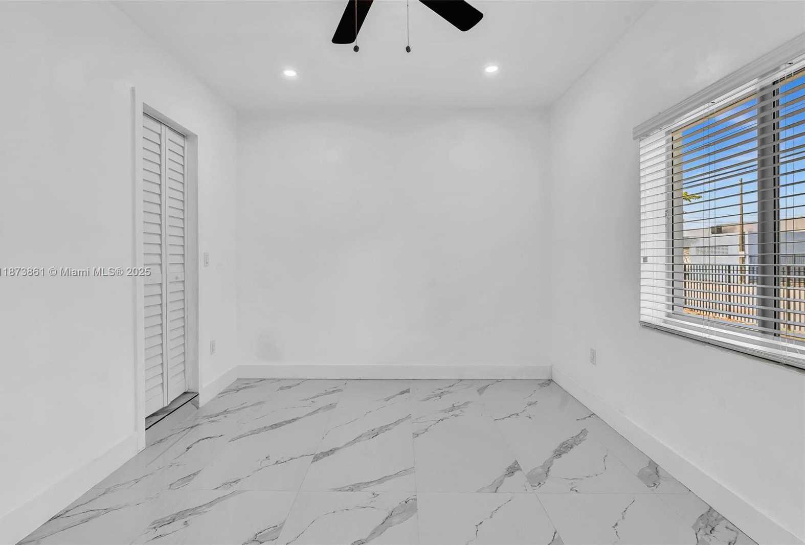 Small Image of 5850 NORTH EAST 3RD AVE, Miami Number 3