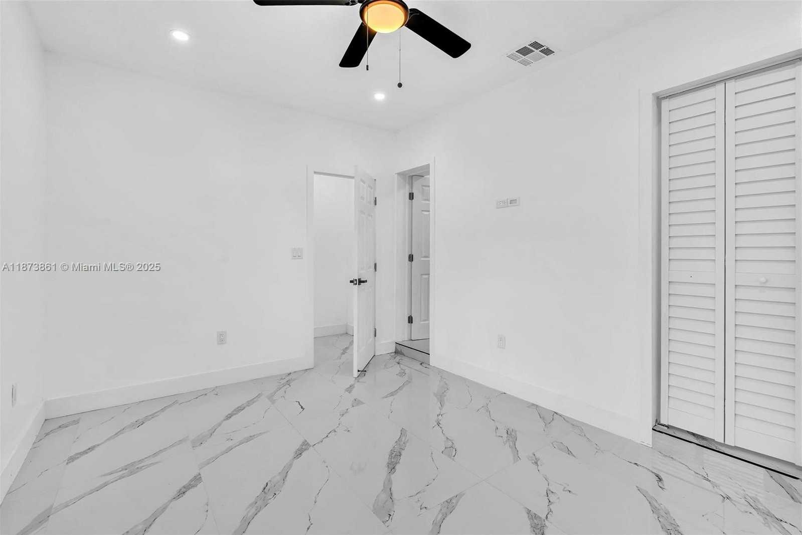Small Image of 5850 NORTH EAST 3RD AVE, Miami Number 4