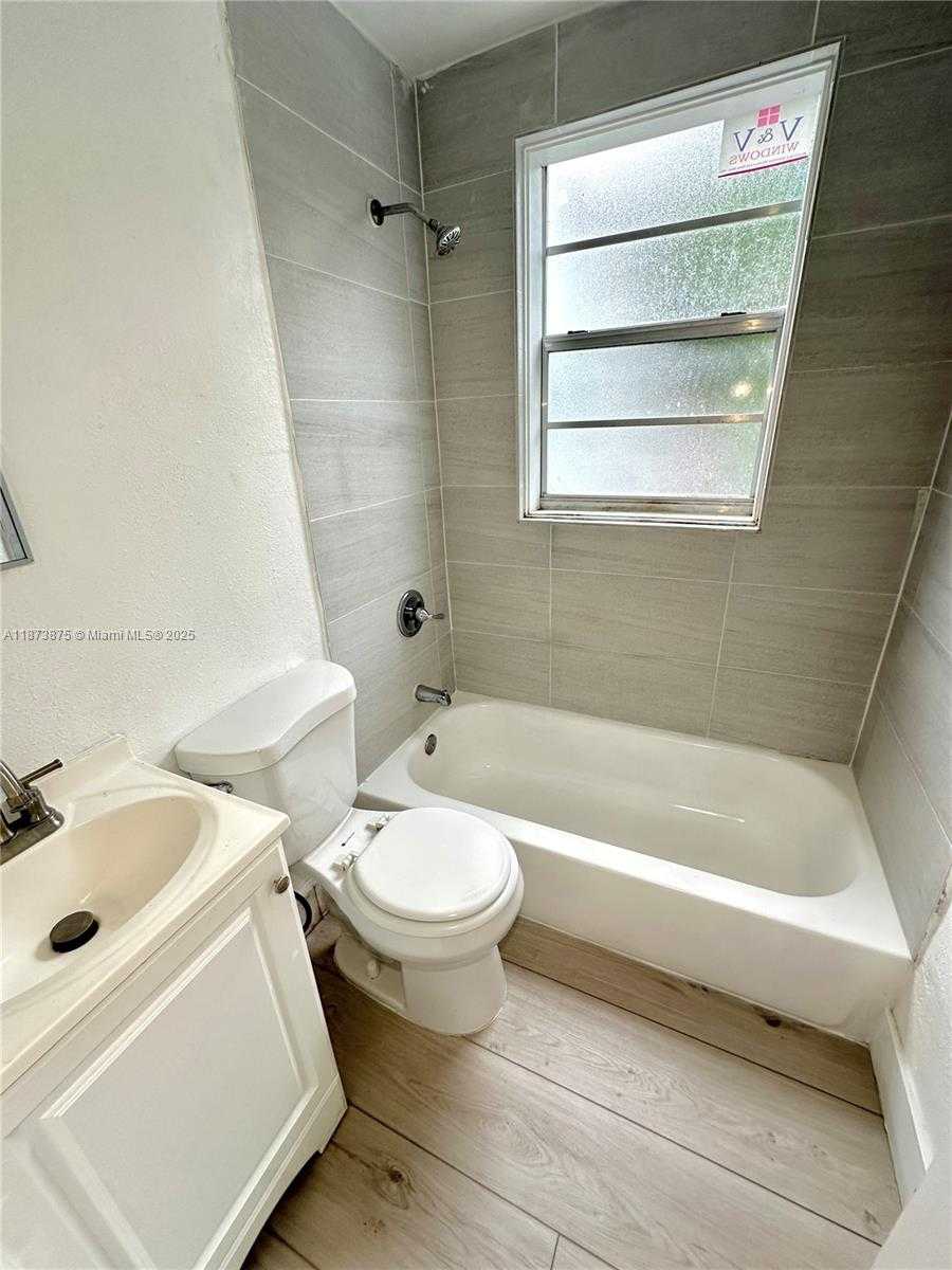 Small Image of 967 SOUTH WEST 5TH ST #11, Miami Number 11