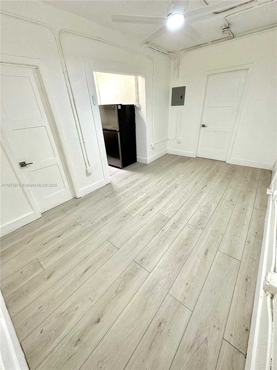 Small Image of 967 SOUTH WEST 5TH ST #11, Miami Number 3