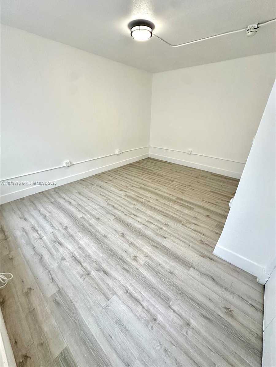 Small Image of 967 SOUTH WEST 5TH ST #11, Miami Number 4