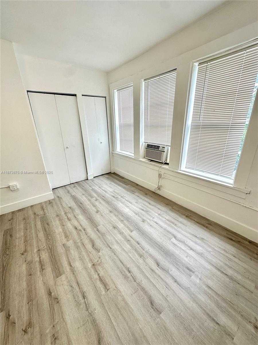 Small Image of 967 SOUTH WEST 5TH ST #11, Miami Number 6