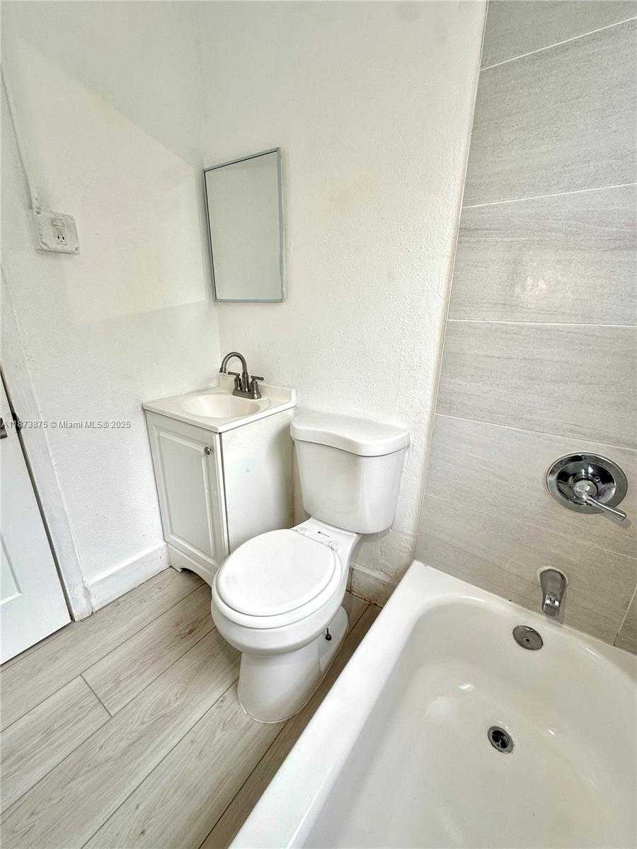 Small Image of 967 SOUTH WEST 5TH ST #11, Miami Number 9