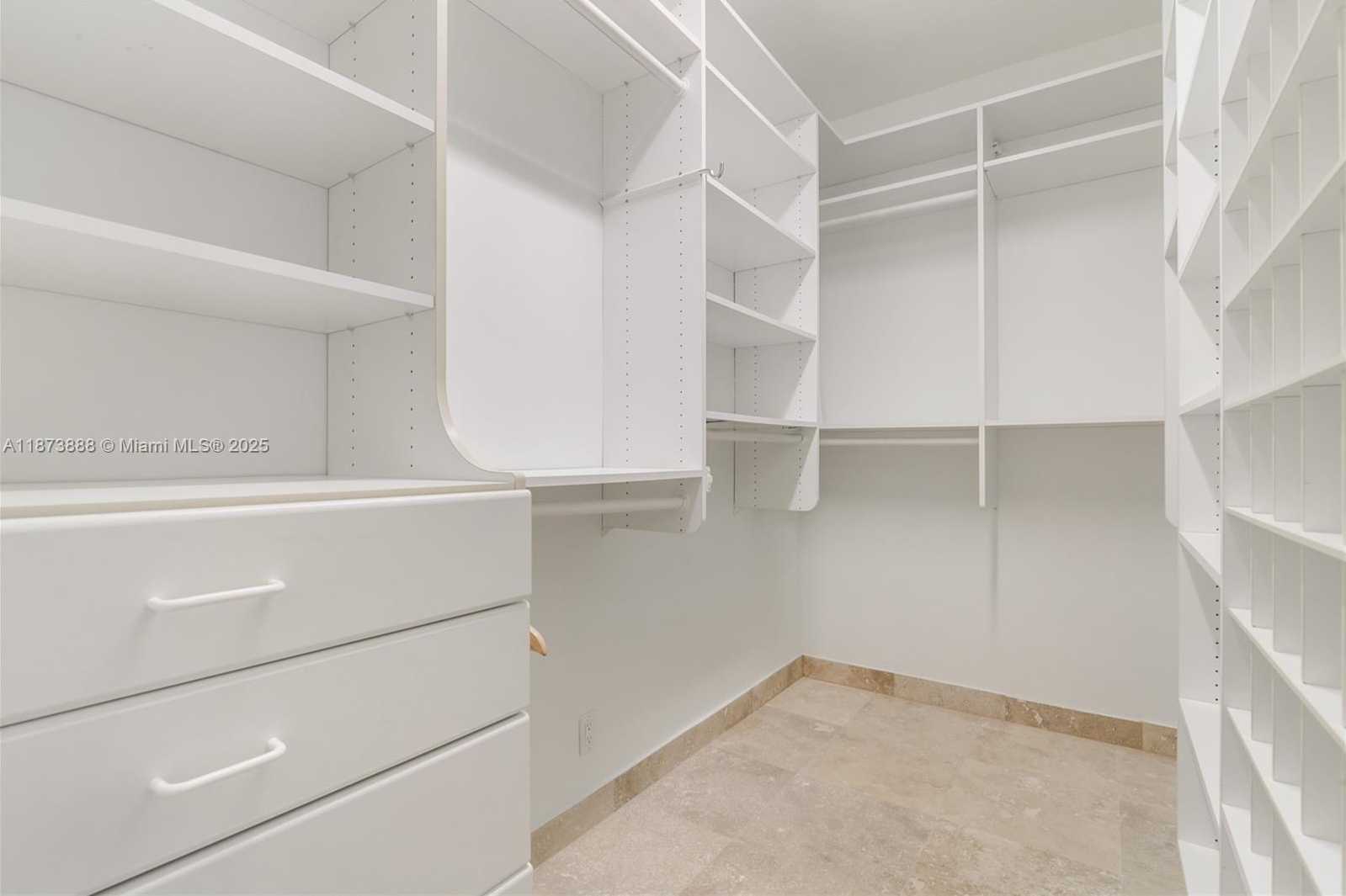Small Image of 3041 BIRKDALE, Weston Number 13