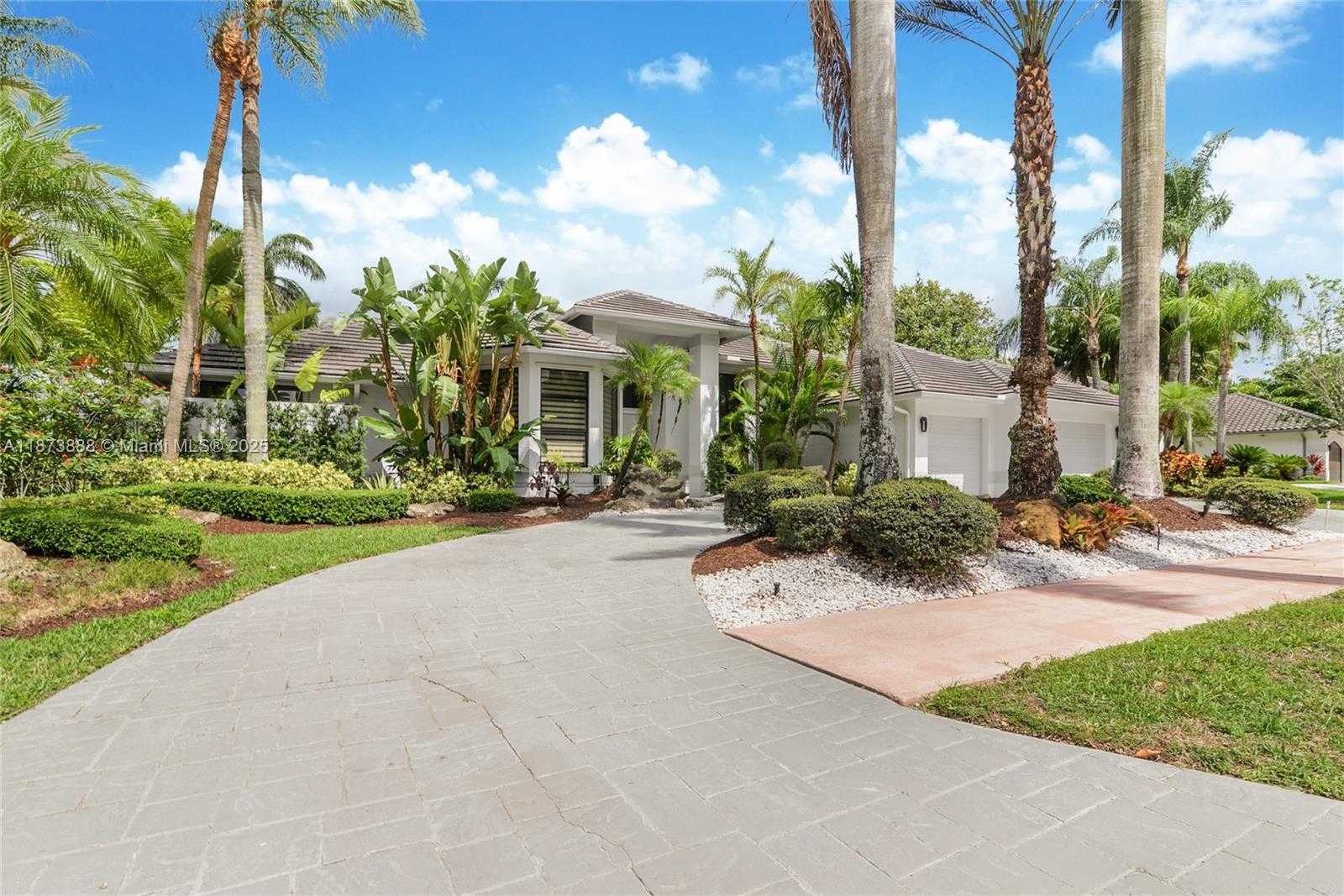 Small Image of 3041 BIRKDALE, Weston Number 4