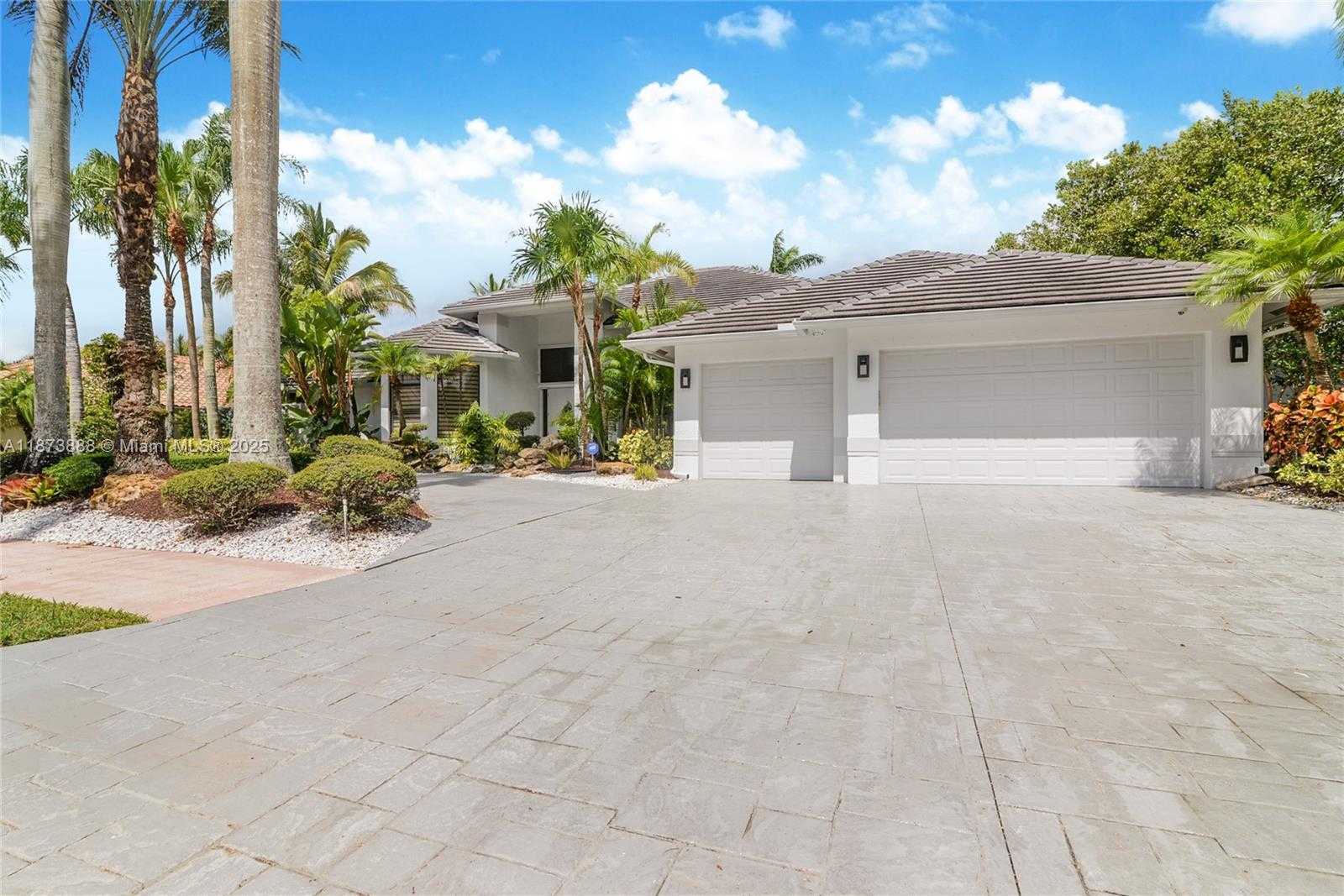 Small Image of 3041 BIRKDALE, Weston Number 5