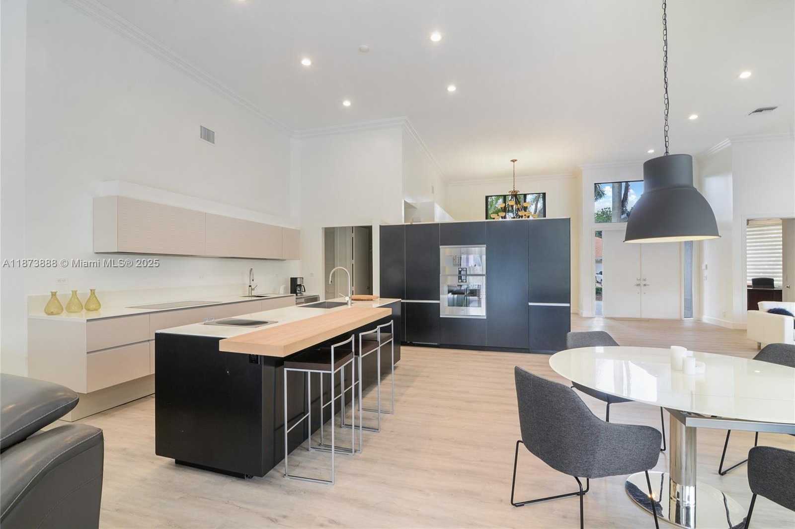 Small Image of 3041 BIRKDALE, Weston Number 6