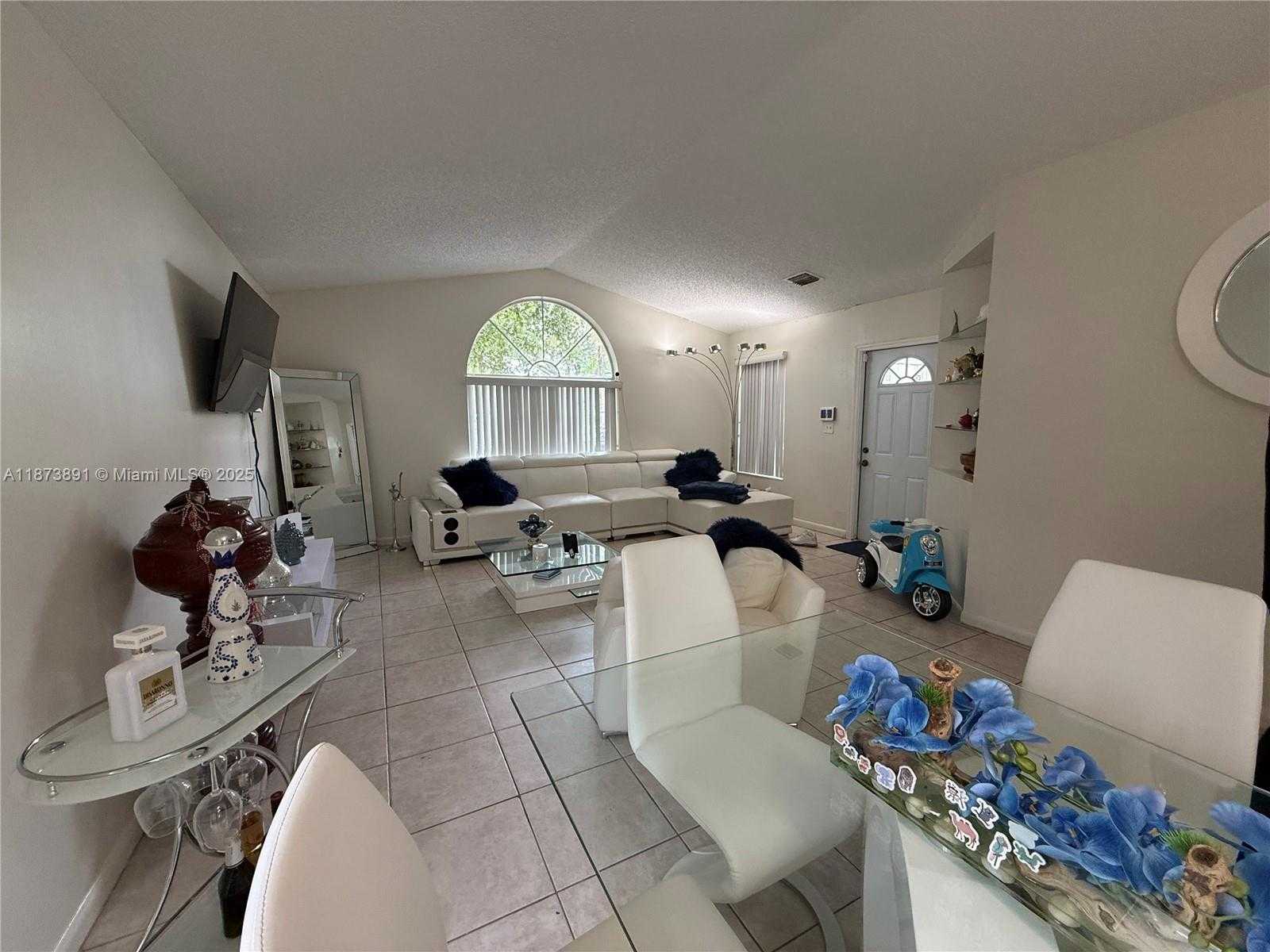 Small Image of 14560 SOUTH WEST 124TH PL #1560, Miami Number 5