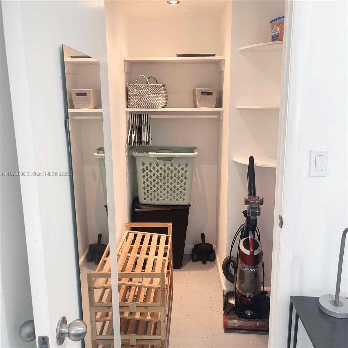 Small Image of 1550 DREXEL AVE #105, Miami Beach Number 14