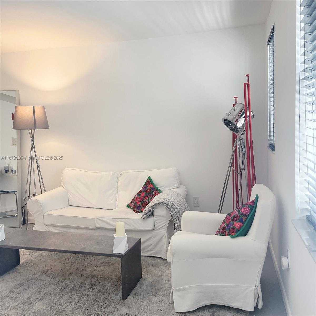 Small Image of 1550 DREXEL AVE #105, Miami Beach Number 5