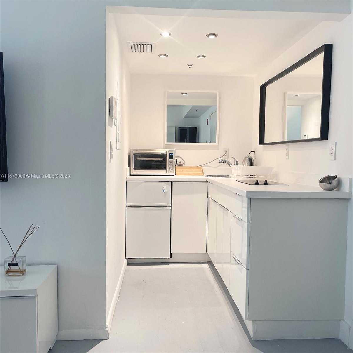 Small Image of 1550 DREXEL AVE #105, Miami Beach Number 9