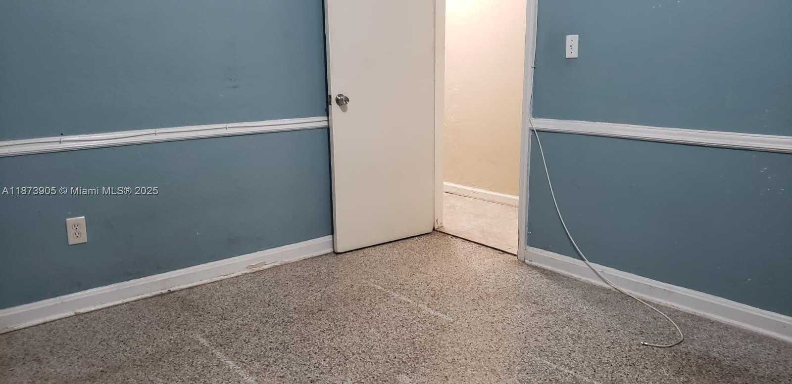 Small Image of 2063 NORTH EAST 173RD ST, North Miami Beach Number 4