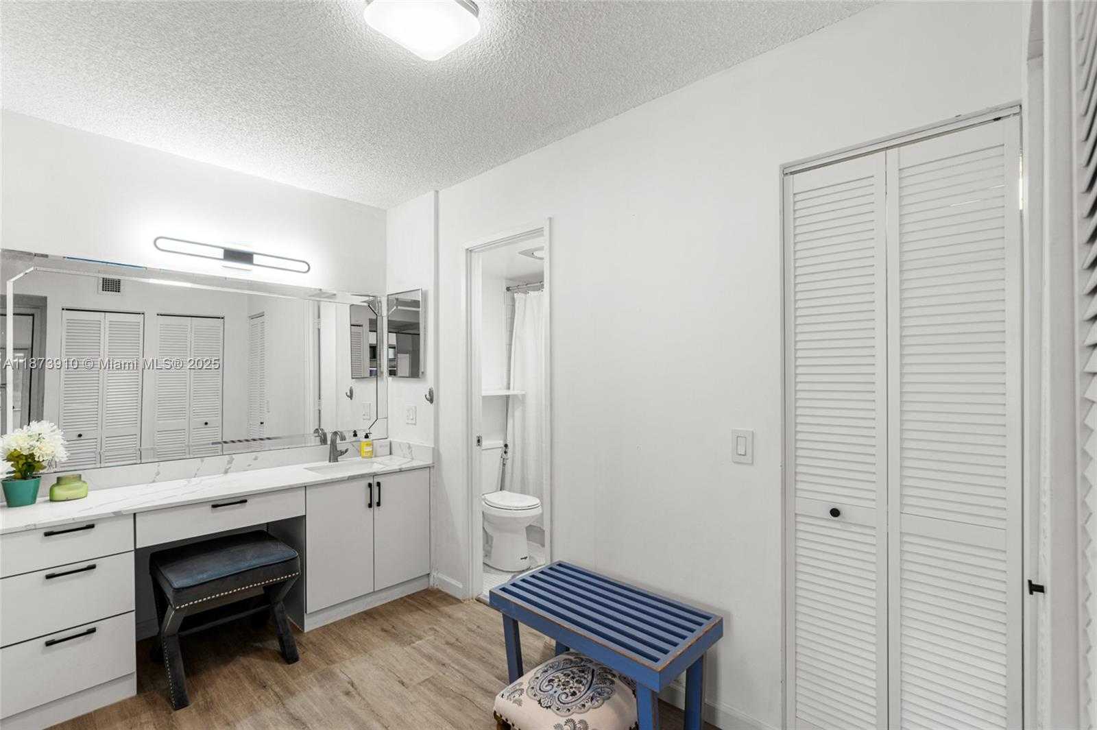 Small Image of 3731 NORTH COUNTRY CLUB DR #PH-26, Aventura Number 16