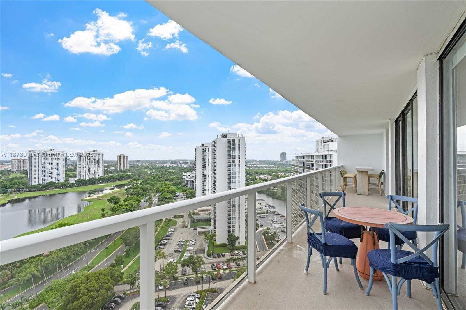 Small Image of 3731 NORTH COUNTRY CLUB DR #PH-26, Aventura Number 17