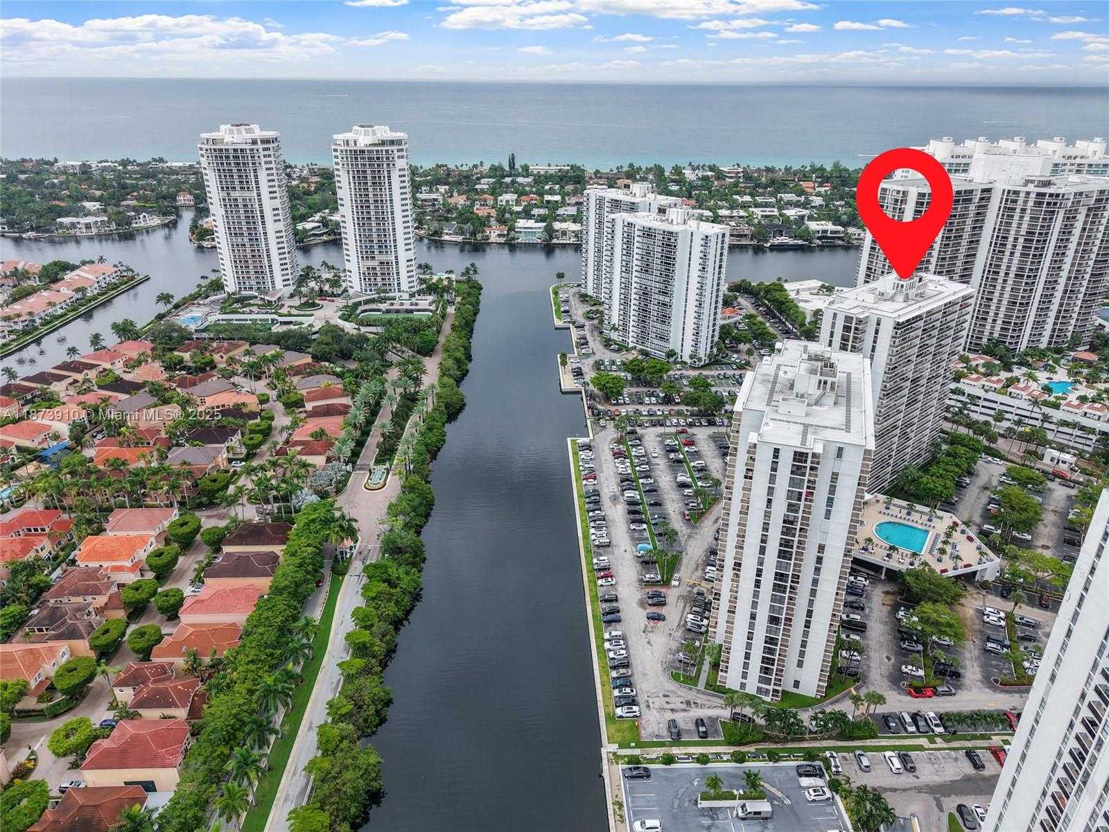 Small Image of 3731 NORTH COUNTRY CLUB DR #PH-26, Aventura Number 25
