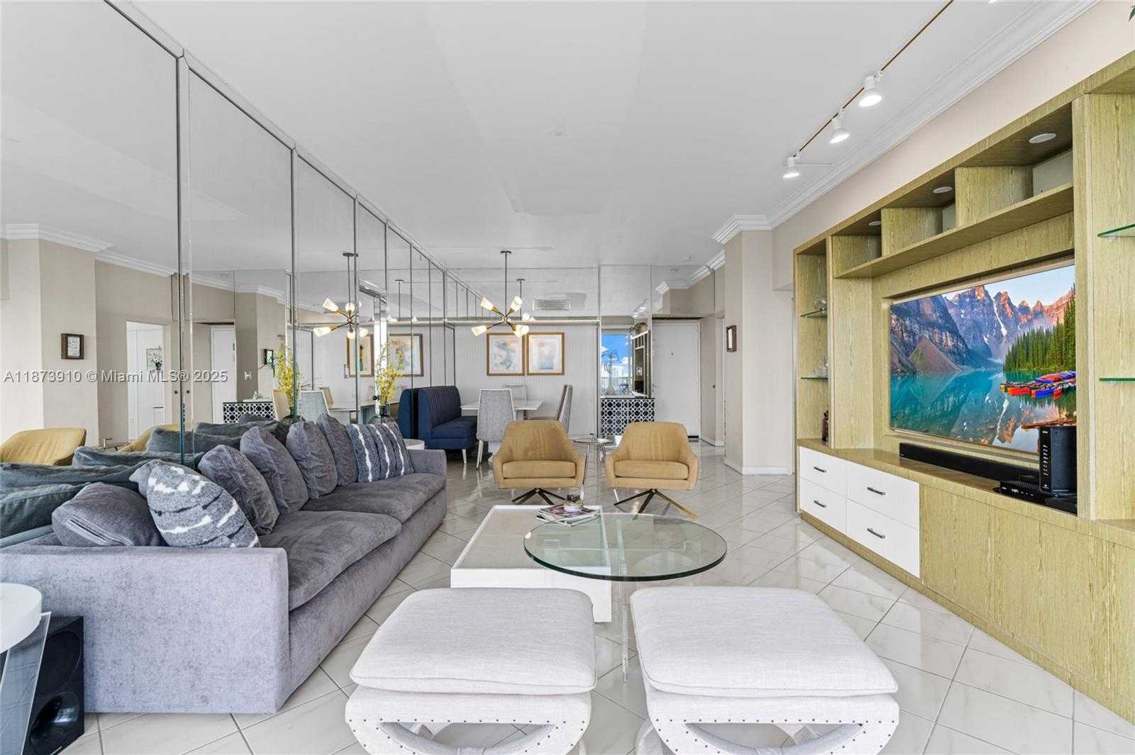 Small Image of 3731 NORTH COUNTRY CLUB DR #PH-26, Aventura Number 5