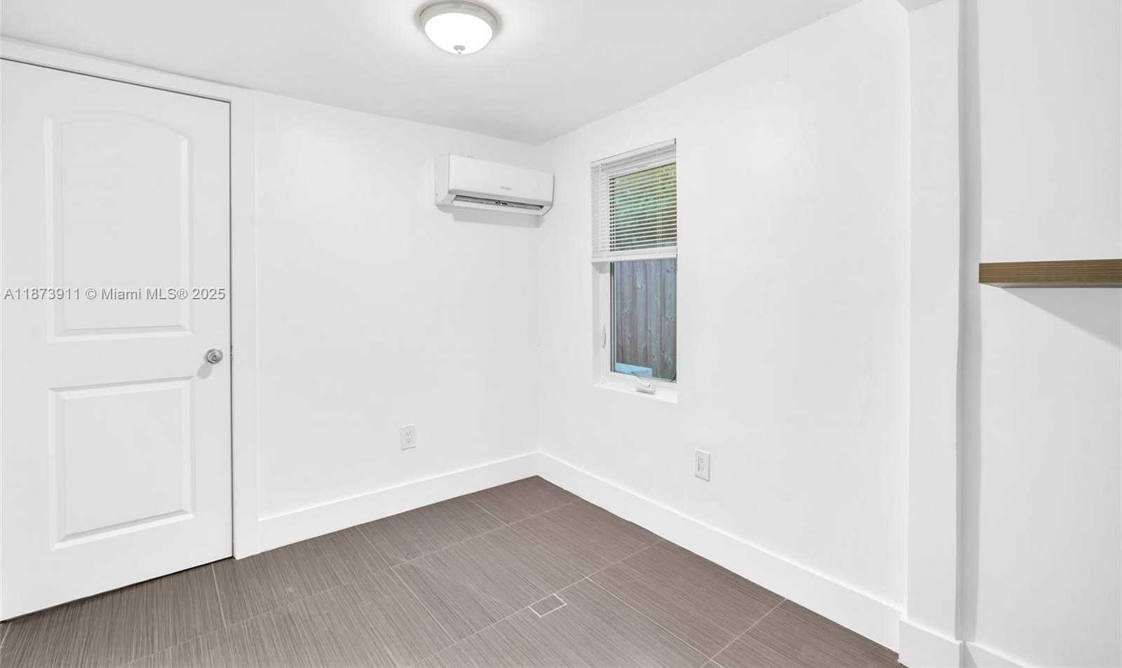 Small Image of 2372 NORTH WEST 34TH ST #na, Miami Number 15